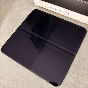 Google Pixel 9 Pro Fold Tablet - Midnight Black Foldable Display